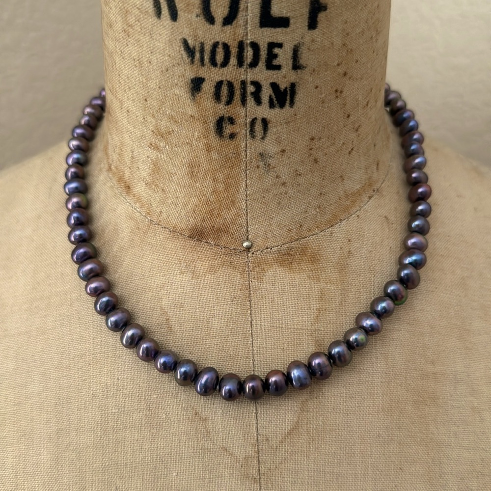 Black Pearl Necklace